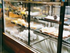 面包甜点陈列柜-星巴克臻选(广州东山锦轩店)