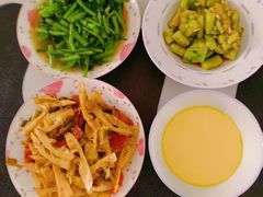 -悦芽照护月嫂+育儿嫂(杭州店)