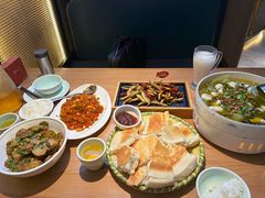 -自己人·宜昌菜(水悦城店)