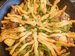 -靠山屯东北农家菜(八龙桥雅苑店)