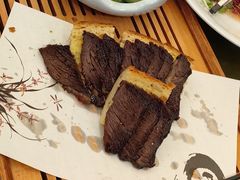 -汗腾格里·风味餐厅(新疆驻京办店)