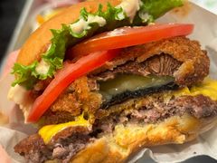 芝士牛肉蘑菇堡-Shake Shack(成都太古里店)