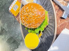 -Let'sBURGERplus·非常创意汉堡(三里屯店)