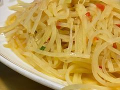 酸辣土豆丝-湘聚缘湘菜馆(斜土路店)
