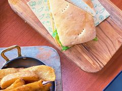 德式猪肘配夏巴塔-魏斯理汉堡(西安沣东吾悦店)