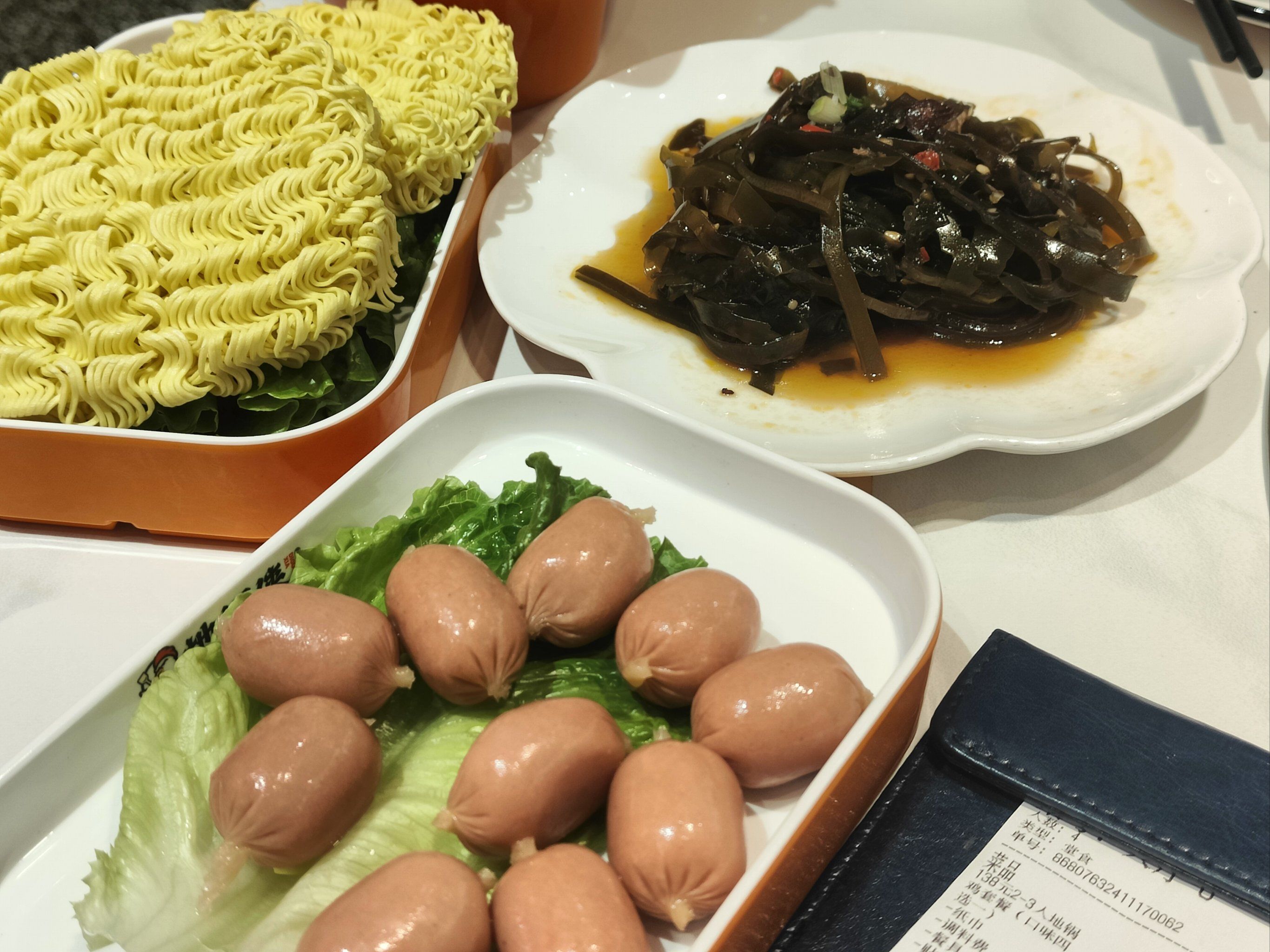 在宝龙广场的一家地锅鸡