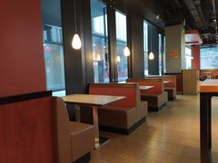 卡座-The Habit Burger Grill 哈比特汉堡(复兴soho店)
