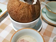 原只椰子炖乌鸡-珍味汤馆·潮汕家乡菜(保利文化广场店)