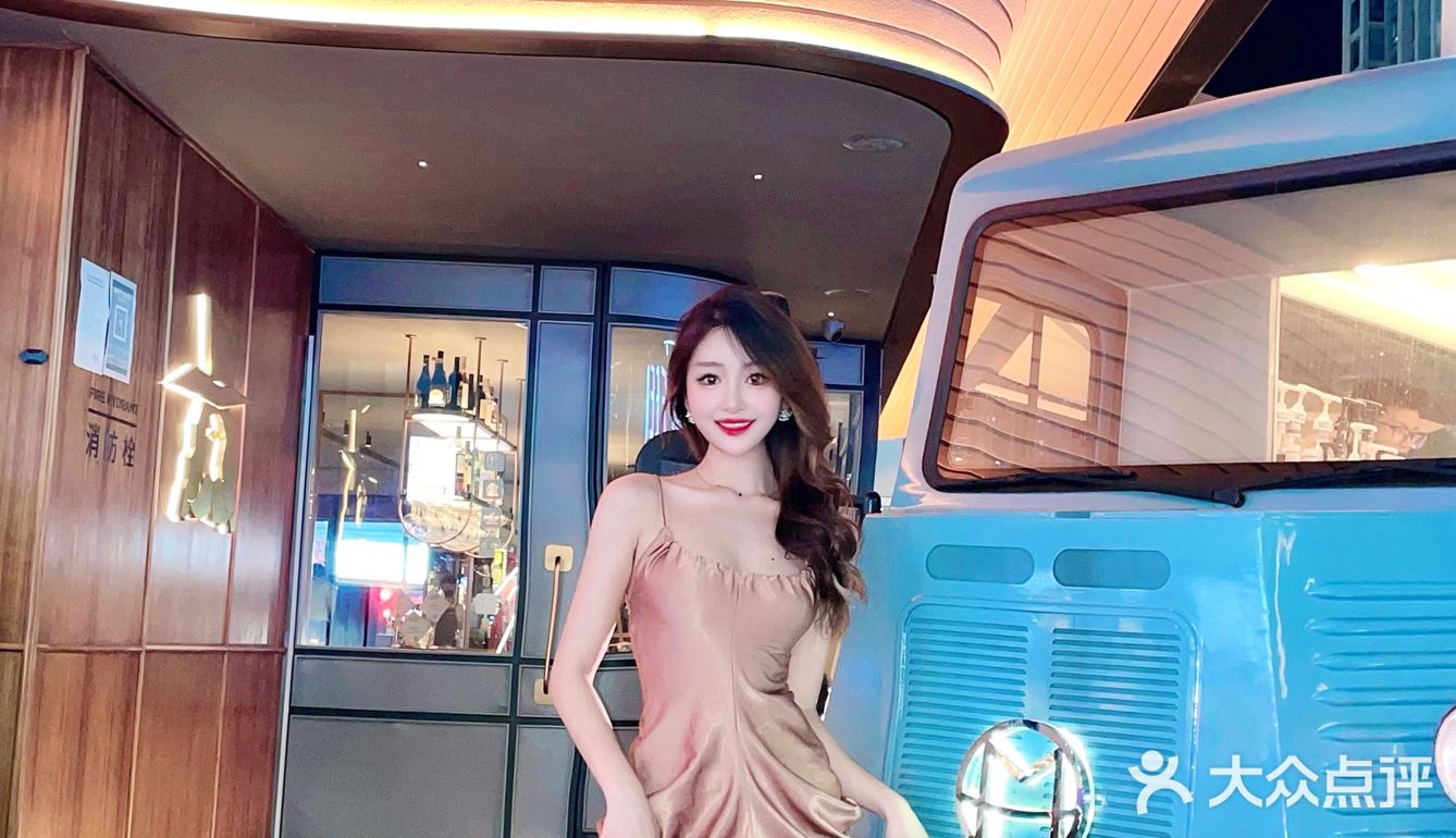 夜晚微醺🌃美女帅哥都爱来的MR.BEER