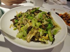 -渝信川菜 · 川味家常菜(财富购物中心店)