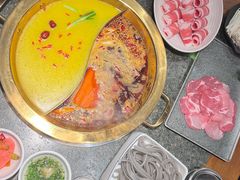 -小天鹅火锅·一线江景洪鼎旗舰店(洪崖洞店)