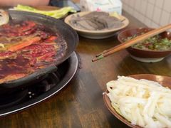 -黄潇洒老火锅(九眼桥宏济巷店)