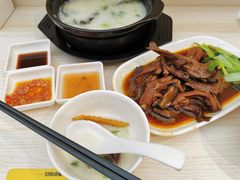 -正東记港味烧腊餐室(天鹅湖银泰城店)
