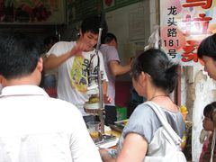 这小伙不知道现在还在不，人很好-马拉桑果汁(龙头路总店)