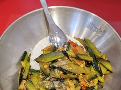紫苏黄瓜炒肉-霸碗盖码饭(长沙金星路步步高店)