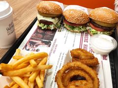 -The Habit Burger Grill 哈比特汉堡(世博店)