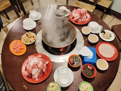 -洞庭洲·防空洞火锅·烧烤·铜锅涮肉(新百广场店)