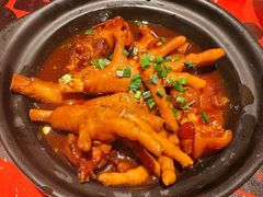 猪蹄凤爪煲-恭喜上堓砂锅焗·海鲜大排档(闵行龙湖店)