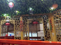 -袁小二大东北铁锅炖(吉祥村总部)