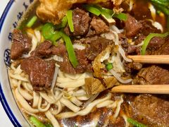 红烧牛肉面-镇南锅盖面馆(解放路店)