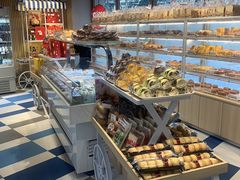 面包甜点陈列柜-85度C(生甜甜圈研究工坊·上海平凉店)