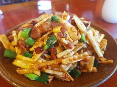 春笋腊肉-苗湘食府(十年店)
