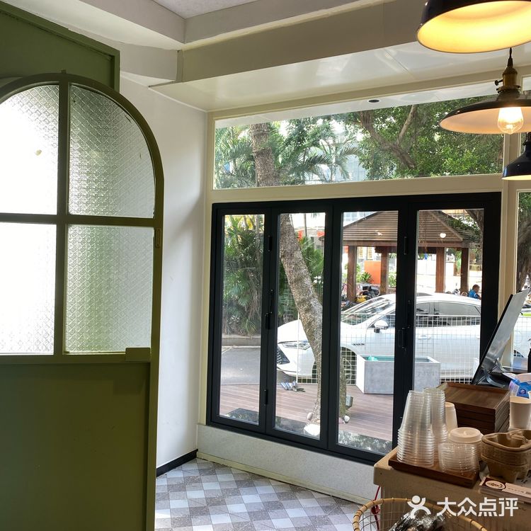 （海口新店）喜欢的面包坊开来国贸啦！！