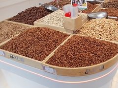 -品忆香炒货工坊(阳阳国际店)