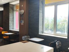 -麦当劳(杨林得来速店)