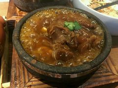 -云海肴·汽锅鸡·云南菜(天山百盛优客店)