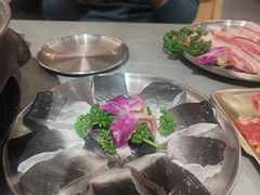 -围炉肉舍•炭烤活鳗•丹东海鲜烤肉(步行街店)