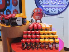 -m豆巧克力世界(上海世茂广场店)