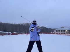 -亚布力新体委滑雪场