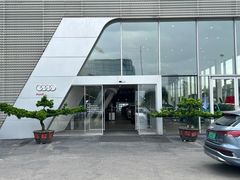 -深圳锦龙奥迪4S店(前海店)