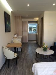 -海豚湾高端月子会所(黄浦店)