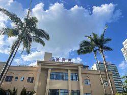 -爱瑞馨母婴护理中心·月嫂育儿嫂