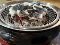 -围炉肉舍•炭烤活鳗•丹东海鲜烤肉(步行街店)