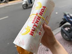 -Bánh Mì Huynh Hoa