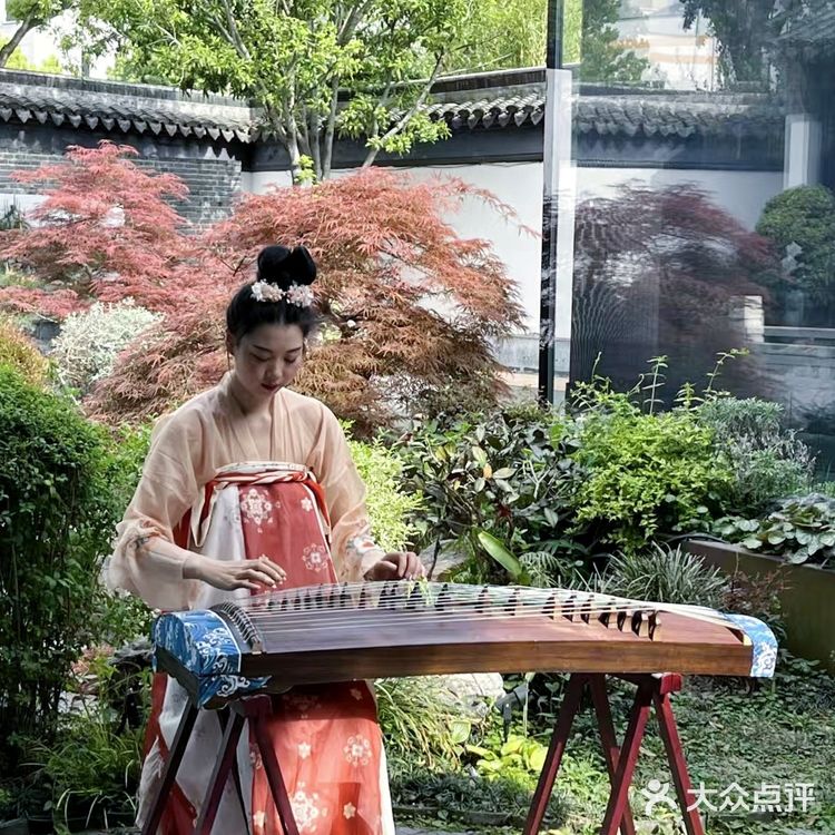  挖到宝️ 解放东路藏了座能吃的『江南园林』