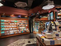 -西西弗书店&矢量咖啡(静安大悦城店)