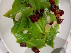 -渝信川菜 · 川味家常菜(财富购物中心店)