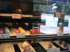 面包甜点陈列柜-麦当劳(新洲南路店)