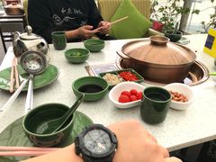 -润园四季椰子鸡火锅(海上世界店)
