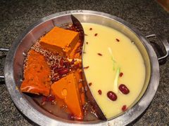 -小天鹅火锅·一线江景洪鼎旗舰店(洪崖洞店)