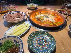 -洱火云南酸菜牛肉火锅(石景山当代商城店)