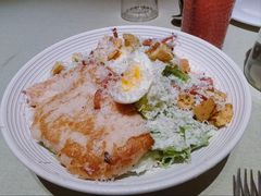 传统凯撒沙拉配香草鸡胸-碧特博格·20年品牌西餐厅(芜湖路店)