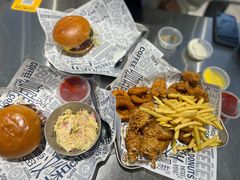 -TRIPS BURGER(大钟寺店)