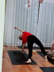 -Yvon yoga 瑜伽·精准体态管理中心