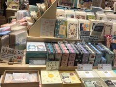 -猫的天空之城概念书店(杭州南宋御街店)