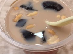 -八婆婆烧仙草(中山路店)